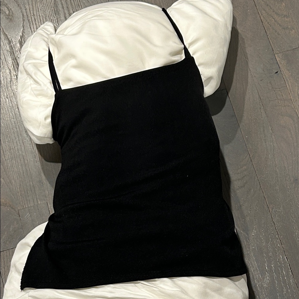 Back cut-out top y.